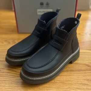 Hunter Women's Refined Stitch Loafer Boots (9)